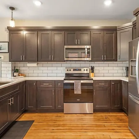 Modern Condo In The Heart Of Uptown Butte - Unit B Exterior photo
