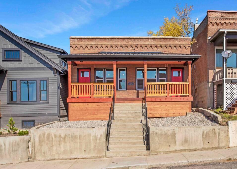Modern In The Heart Of Uptown - Unit B Apartment *